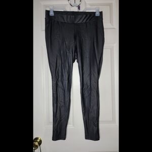 Torrid faux leather leggings EUC Size 0